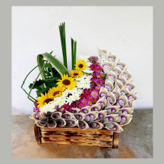 باکس گل آفتابگردان به همراه گل آرایی